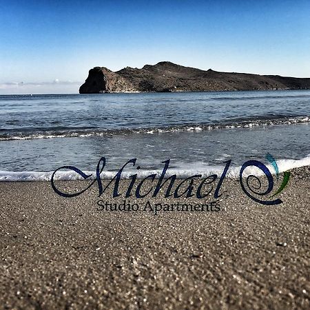 Michael Apartments Agia Marina المظهر الخارجي الصورة