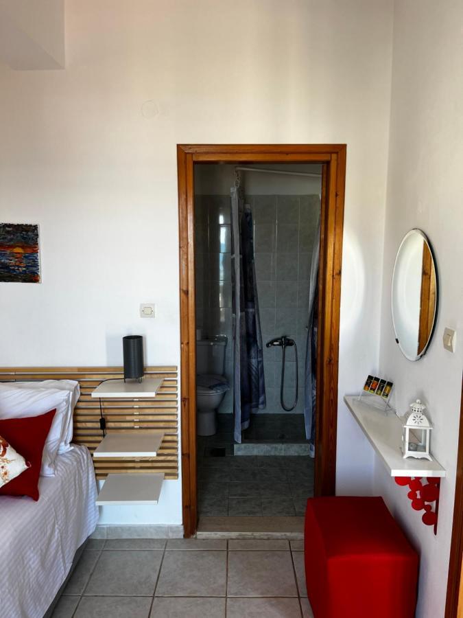 Michael Apartments Agia Marina المظهر الخارجي الصورة