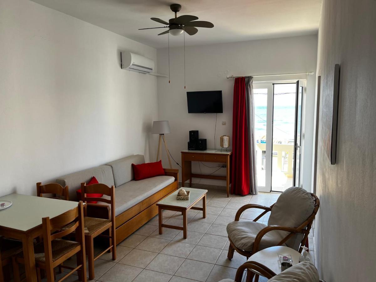 Michael Apartments Agia Marina المظهر الخارجي الصورة