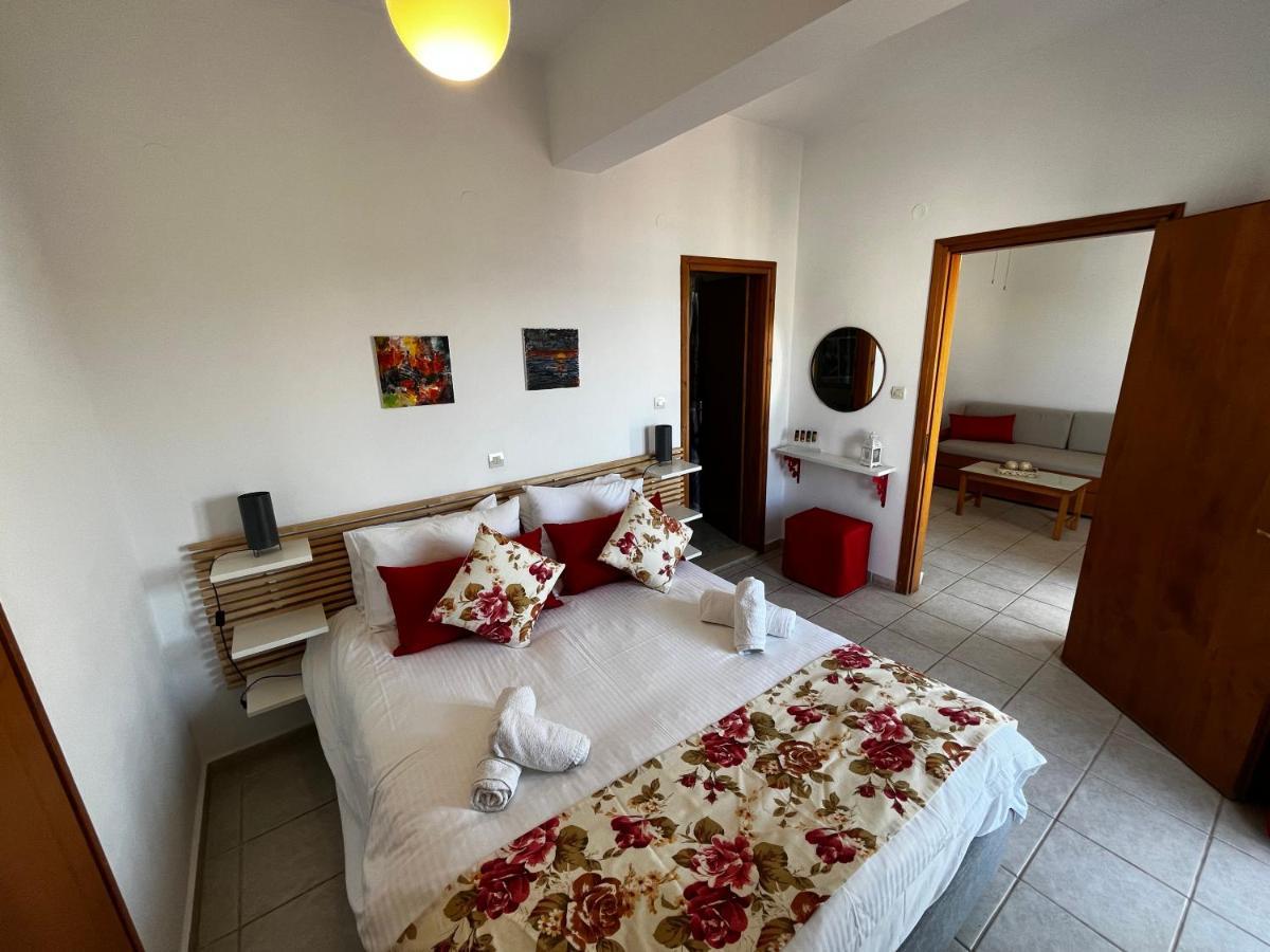 Michael Apartments Agia Marina المظهر الخارجي الصورة